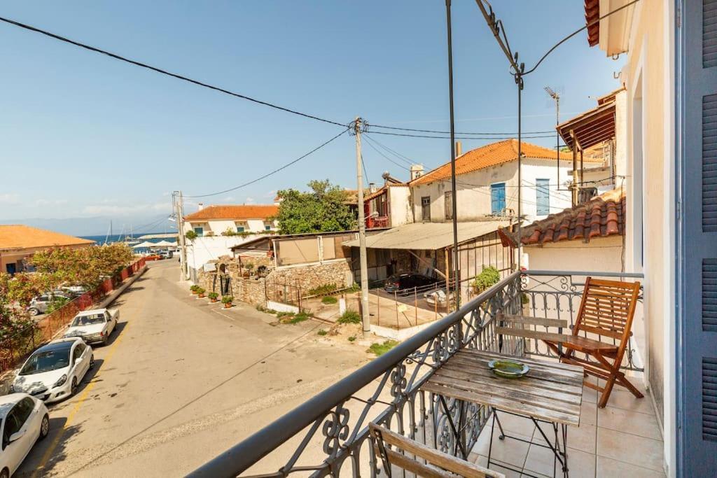 Traditional House At Koroni Near Beach المظهر الخارجي الصورة